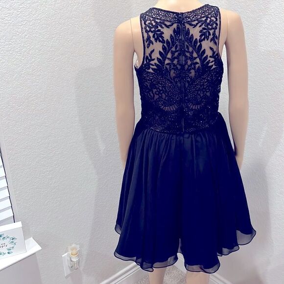 NWOT Vintage ED Young very intricately detailed little black dress - Picture 5 of 7